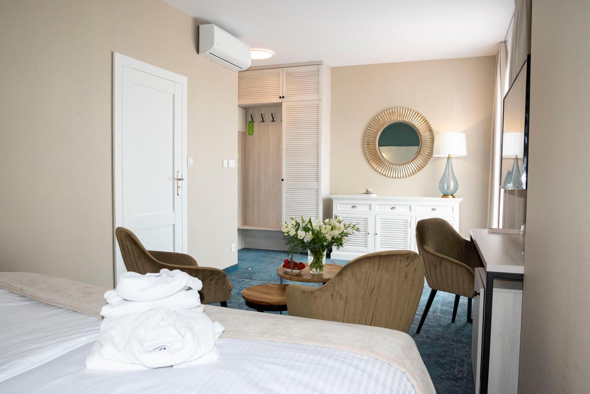Hotel Szafir Jastrzębia Góra Eksteriør billede